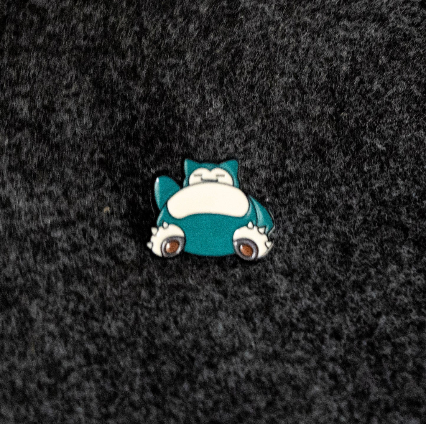 Waving Snorlax Enamel Pin