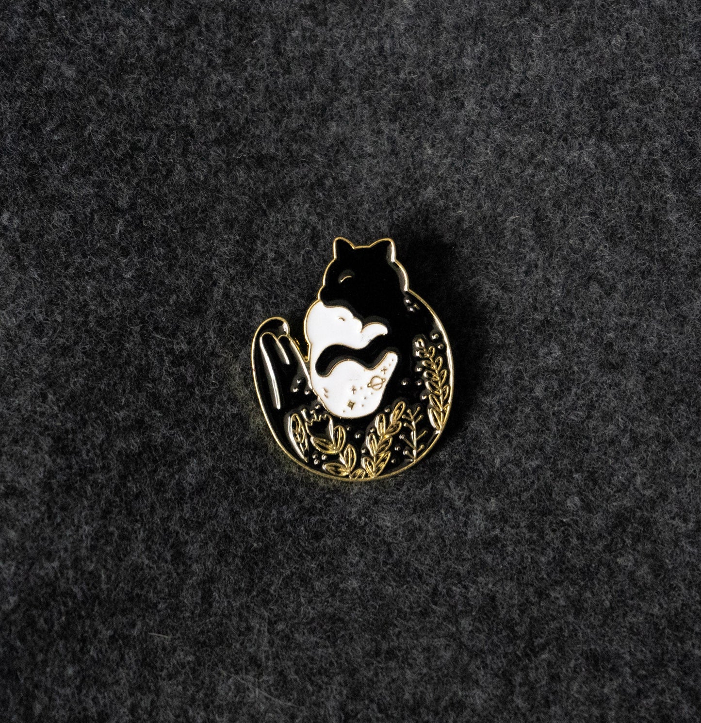 Cuddle Cats Enamel Pin